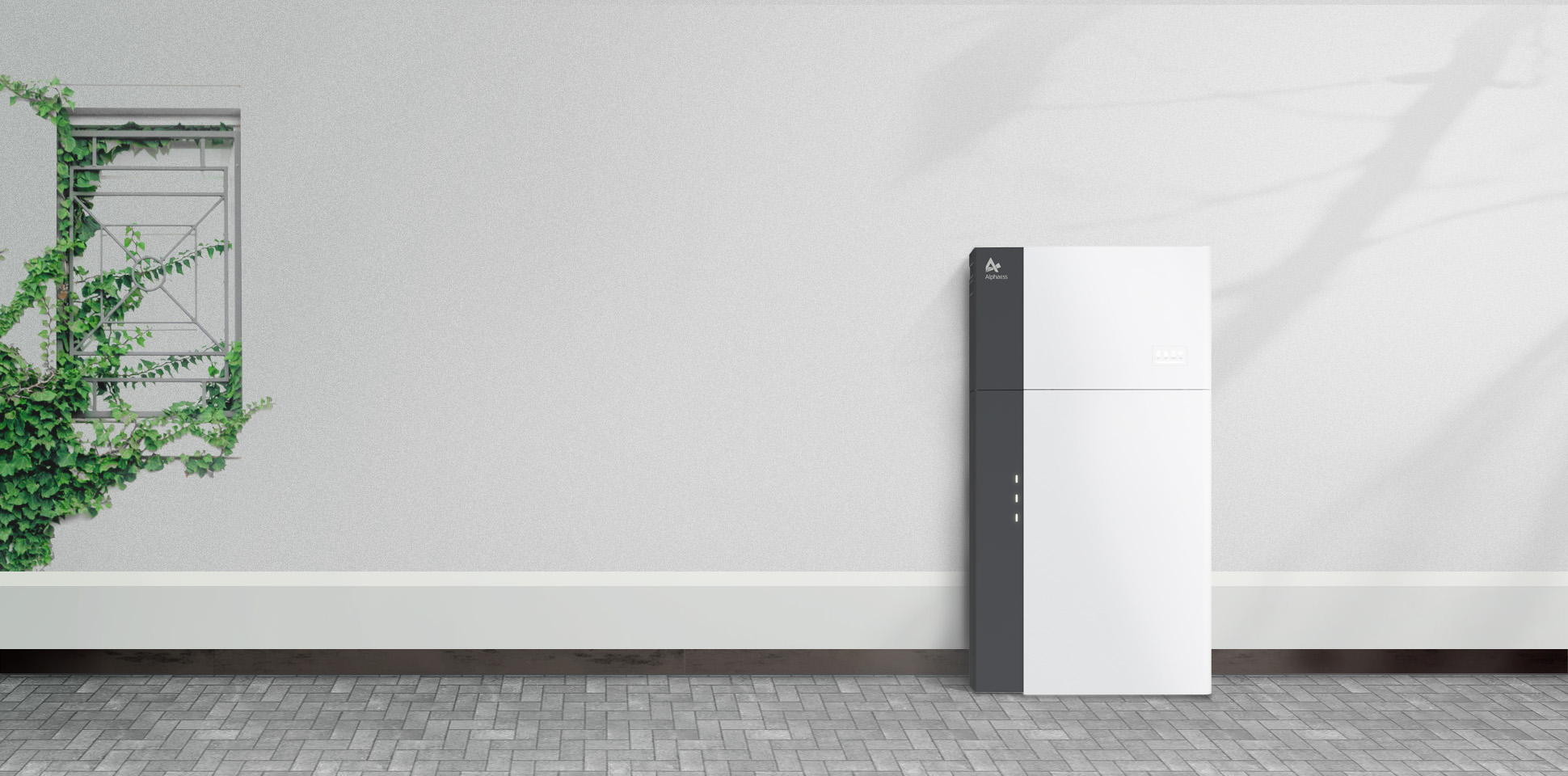 Thuisbatterij die zonne-overschot van zonnepanelen opslaat voor gebruik in de avond